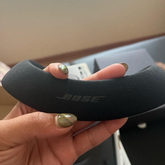 Bose Soundwear Companion Speaker - Picture 2 of 5